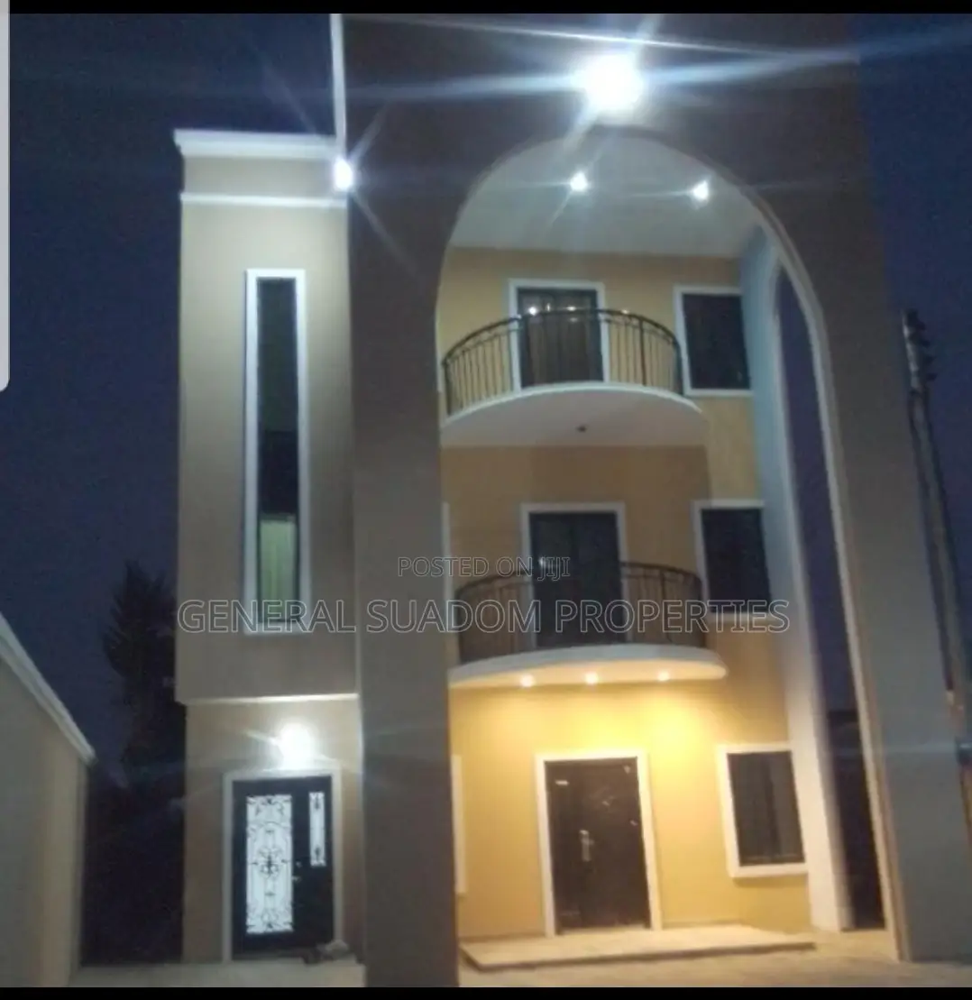 3bdrm Apartment in Suadom Properties, Airport Residential Area