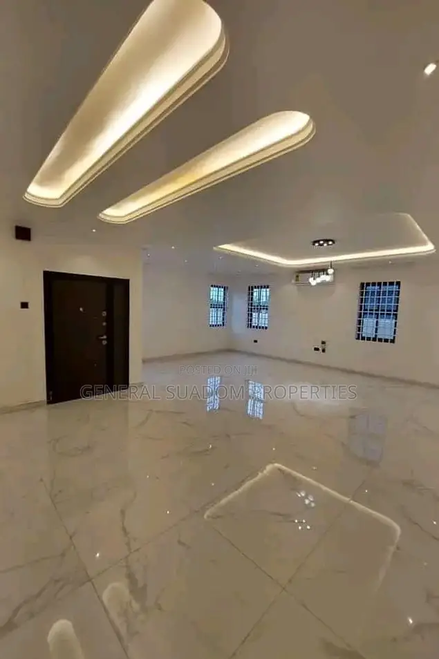 3bdrm Apartment in Suadom Properties, Airport Residential Area