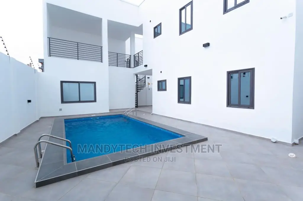 Furnished 4bdrm Mansion in Nmai-Dzorn for sale