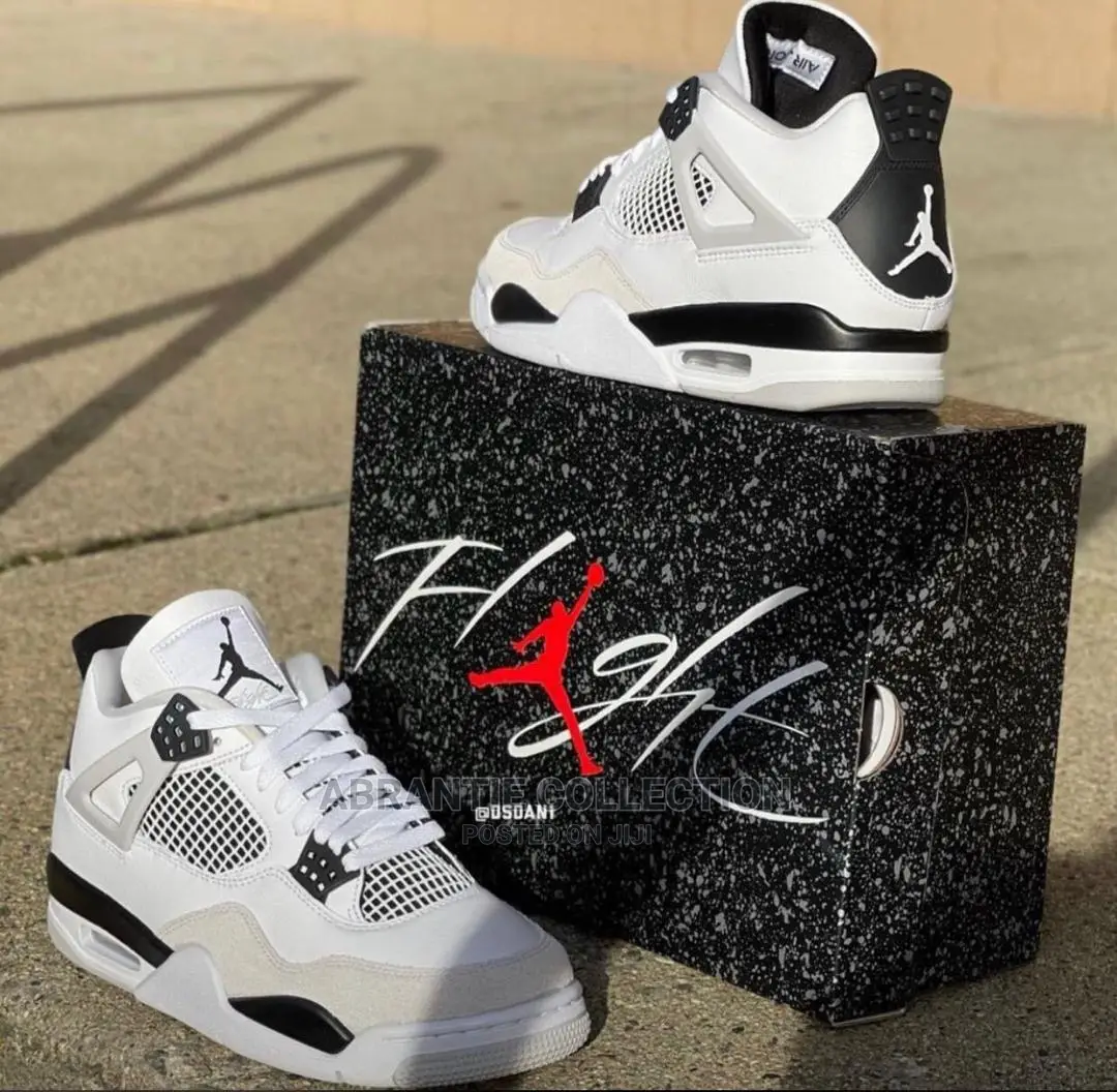 Air Jordan Retro 4 Military Black