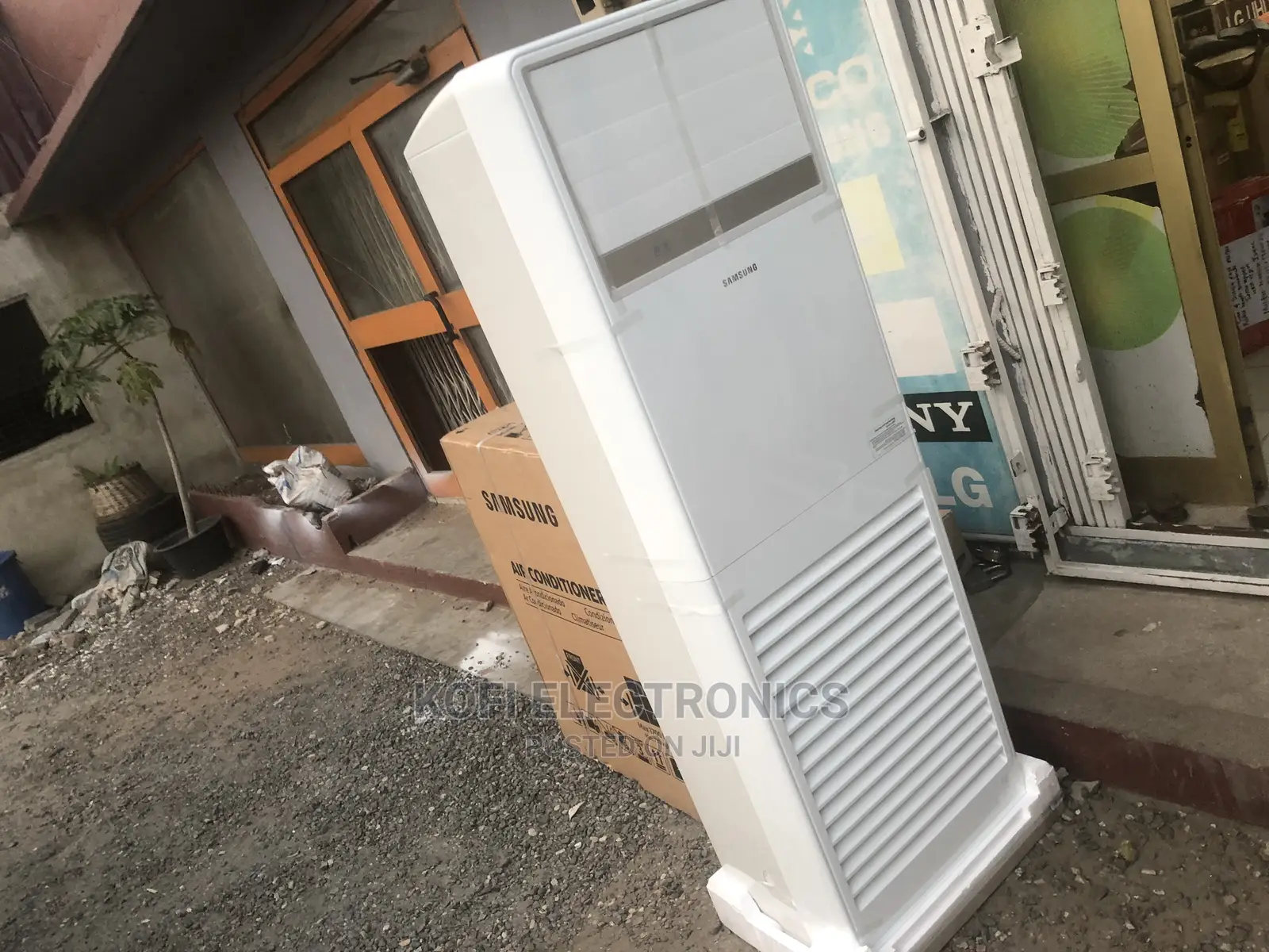 Samsung 3.0hp Floor Standing AC With R410 Gas Ac036tnppeh/A