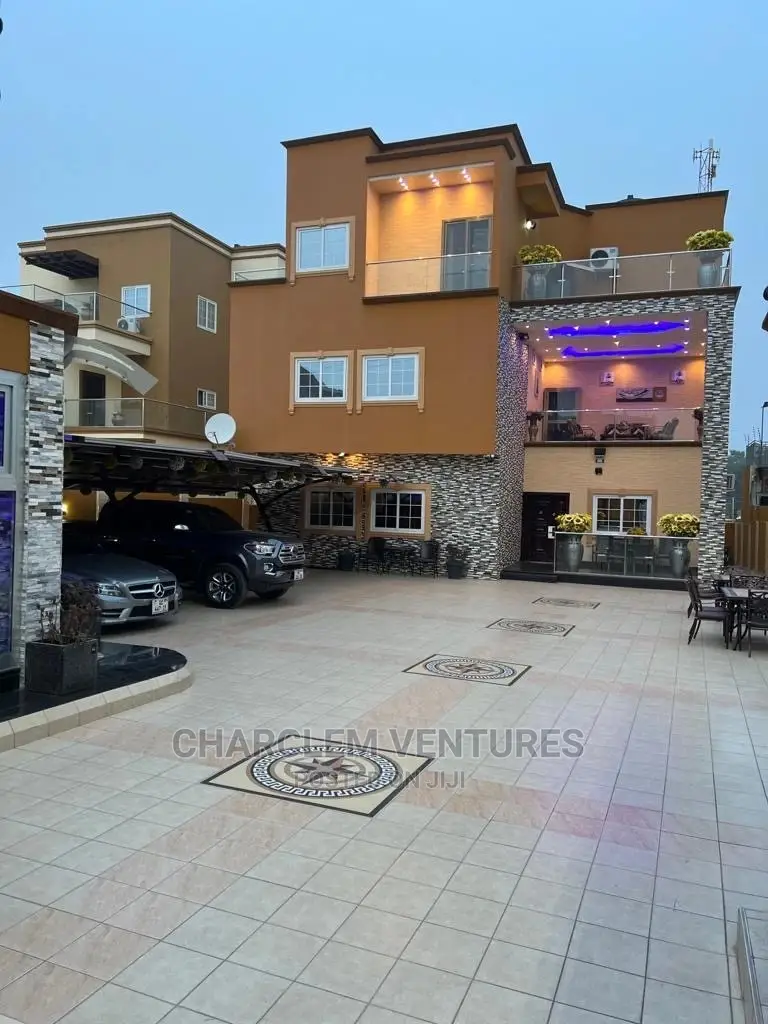 Furnished 6bdrm Duplex in East Legon for Sale