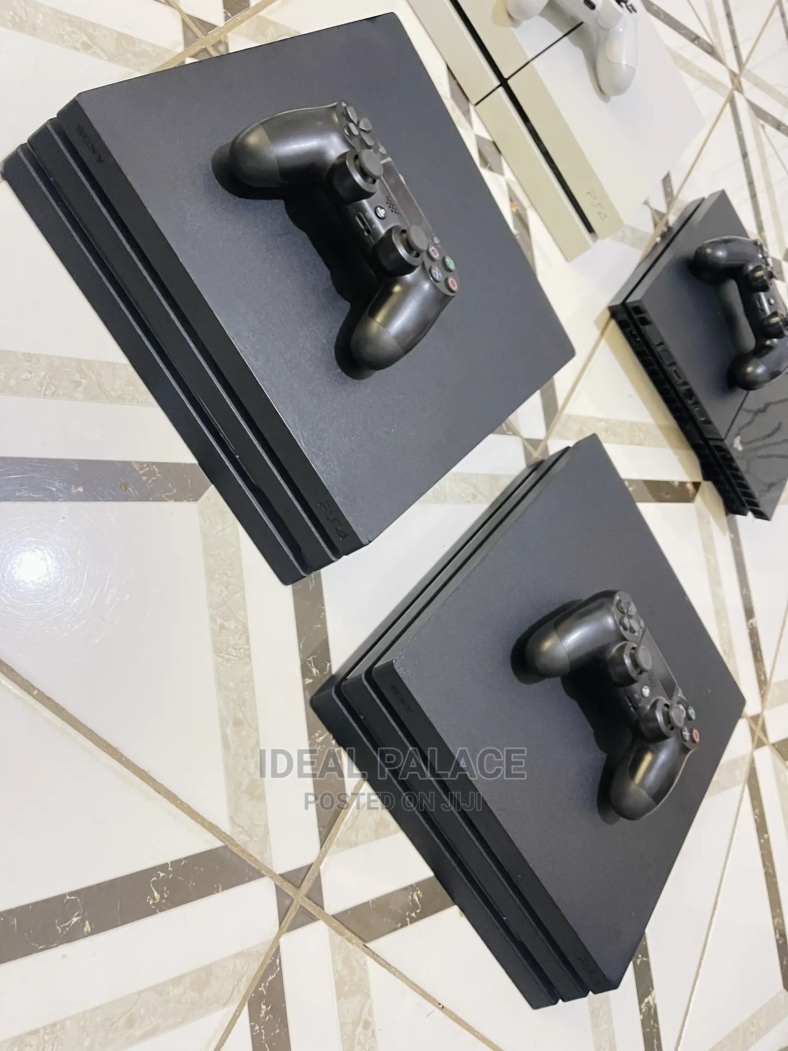 Playstation 4 Pro Black Edition