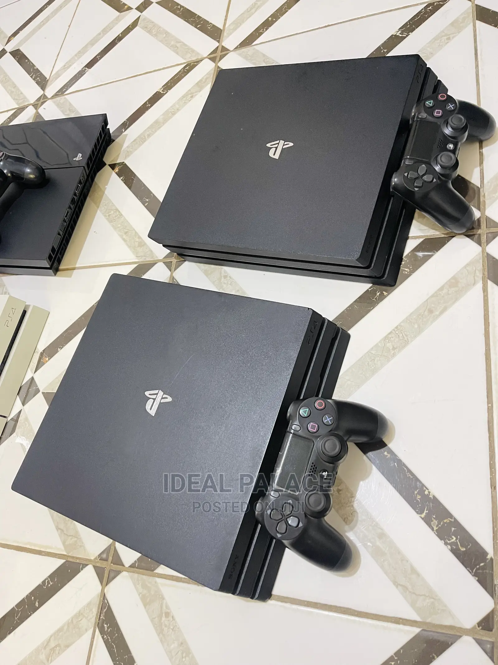 Playstation 4 Pro Black Edition