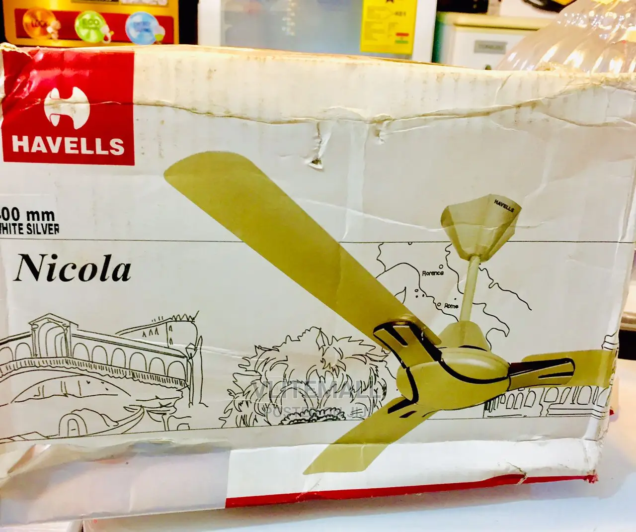 HAVELLS NICOLA 1400mm Sweep Pearl White Silver