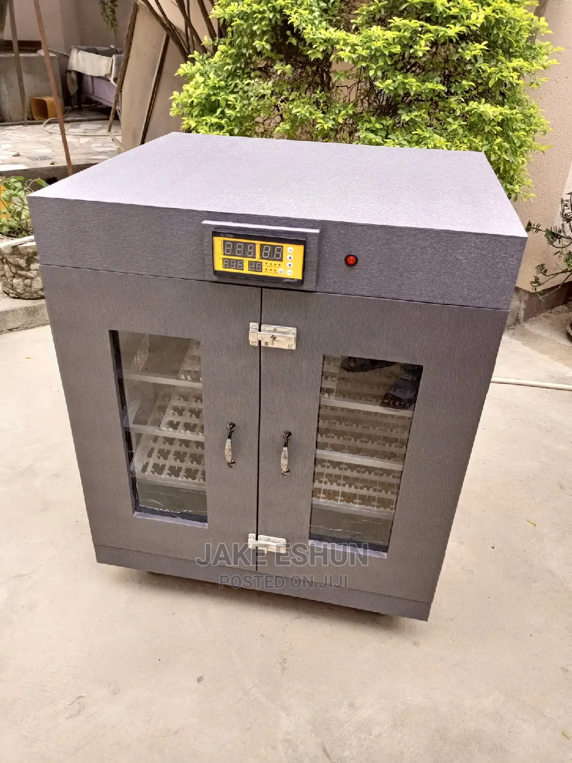 High Quality Incubator