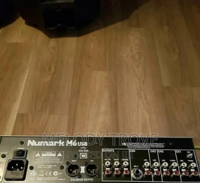 Numark M6 USB - 4 Channel DJ Mixer