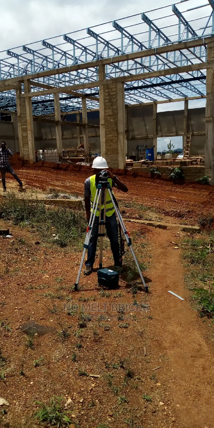Building Contractor