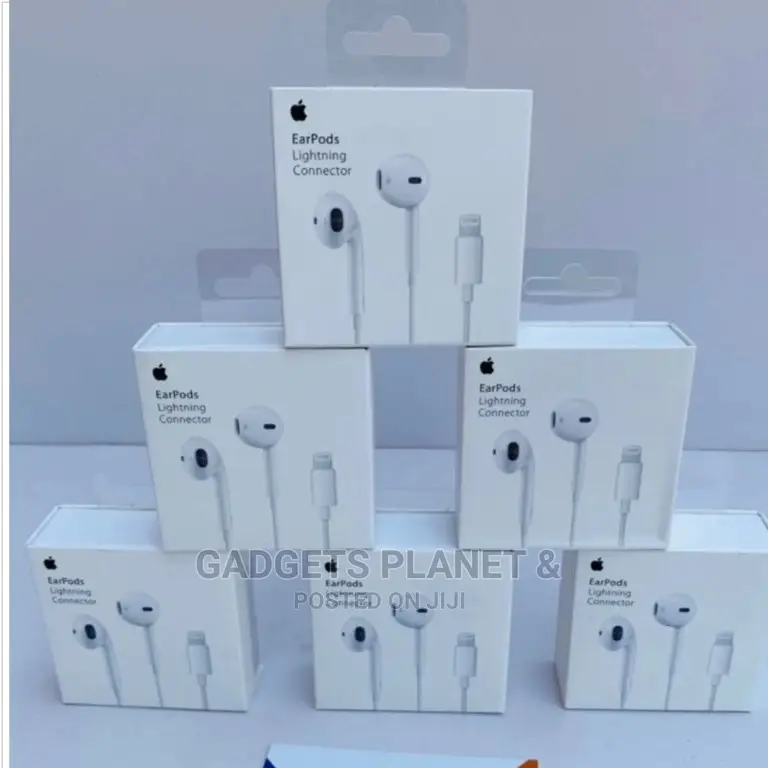 Apple Earpods With Lightning Connector
