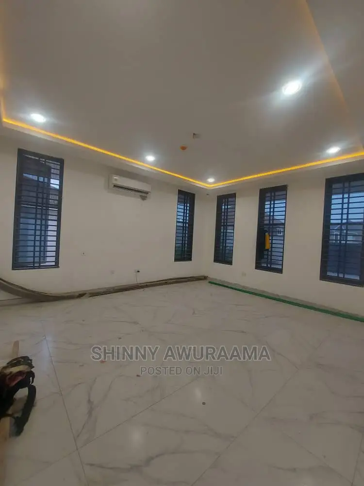 4bdrm House in Ashaley Botwe, School Junction for sale