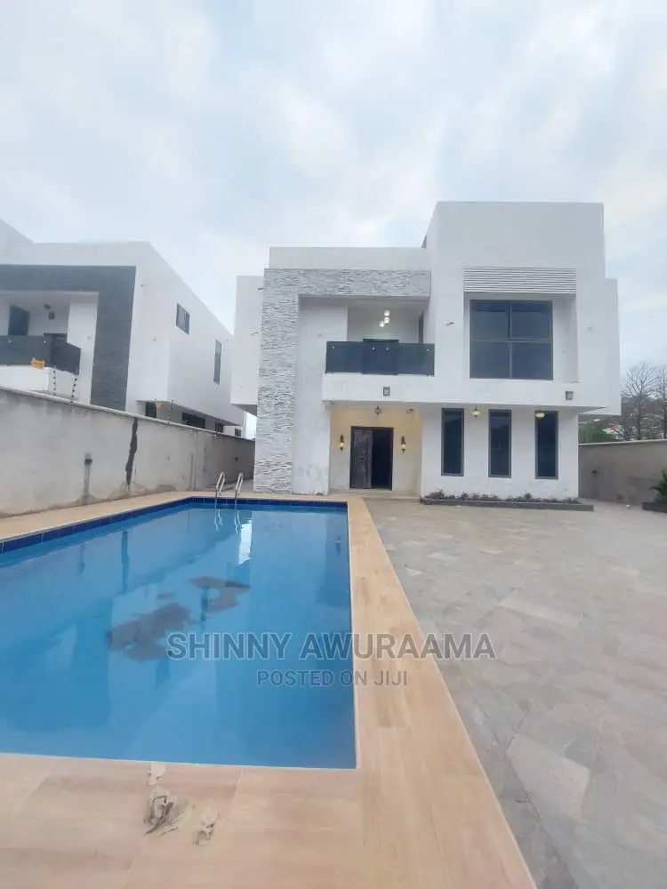 4bdrm House in Ashaley Botwe, School Junction for sale