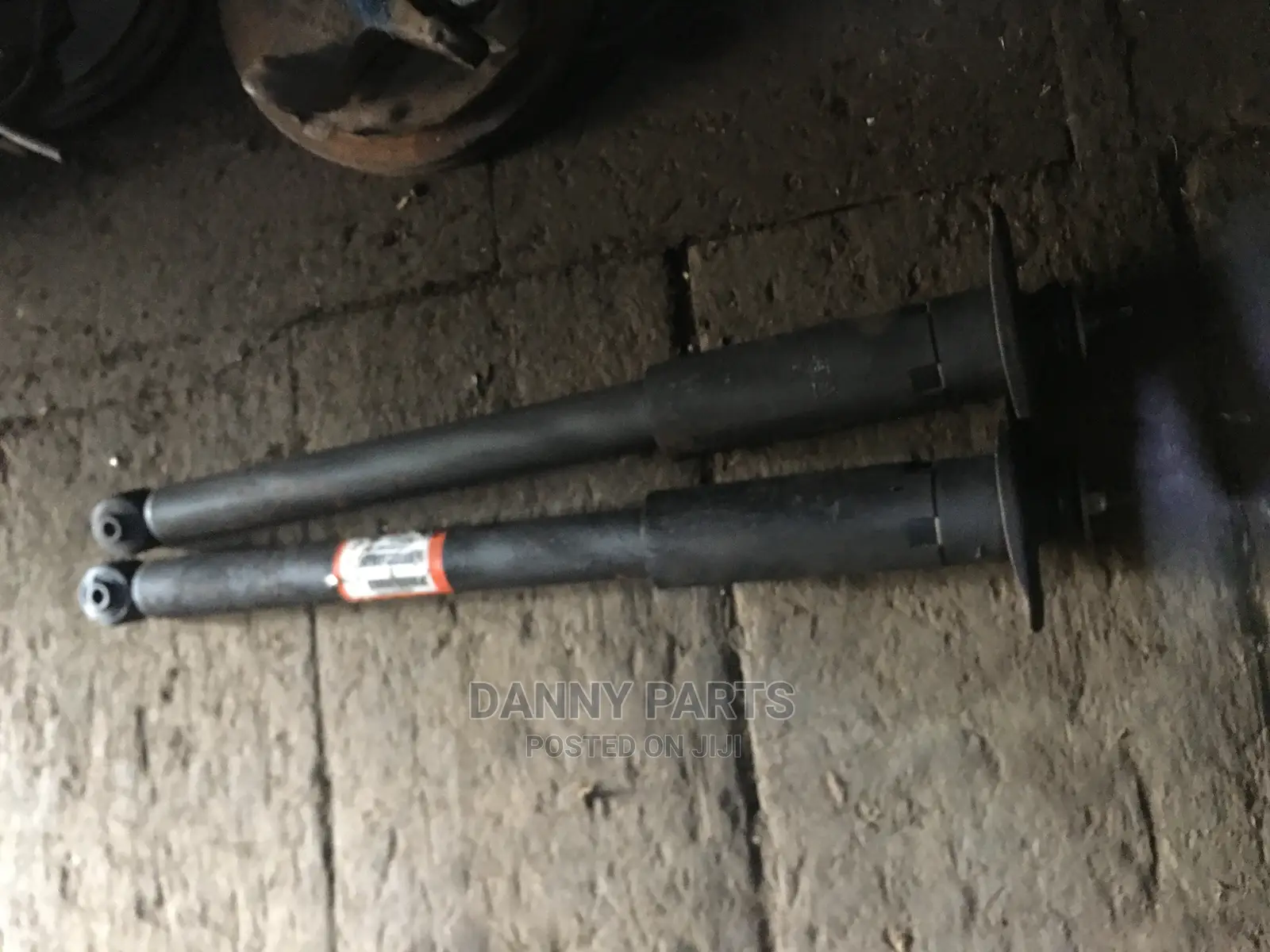 Chrysler 300 Back Shock Absorbers