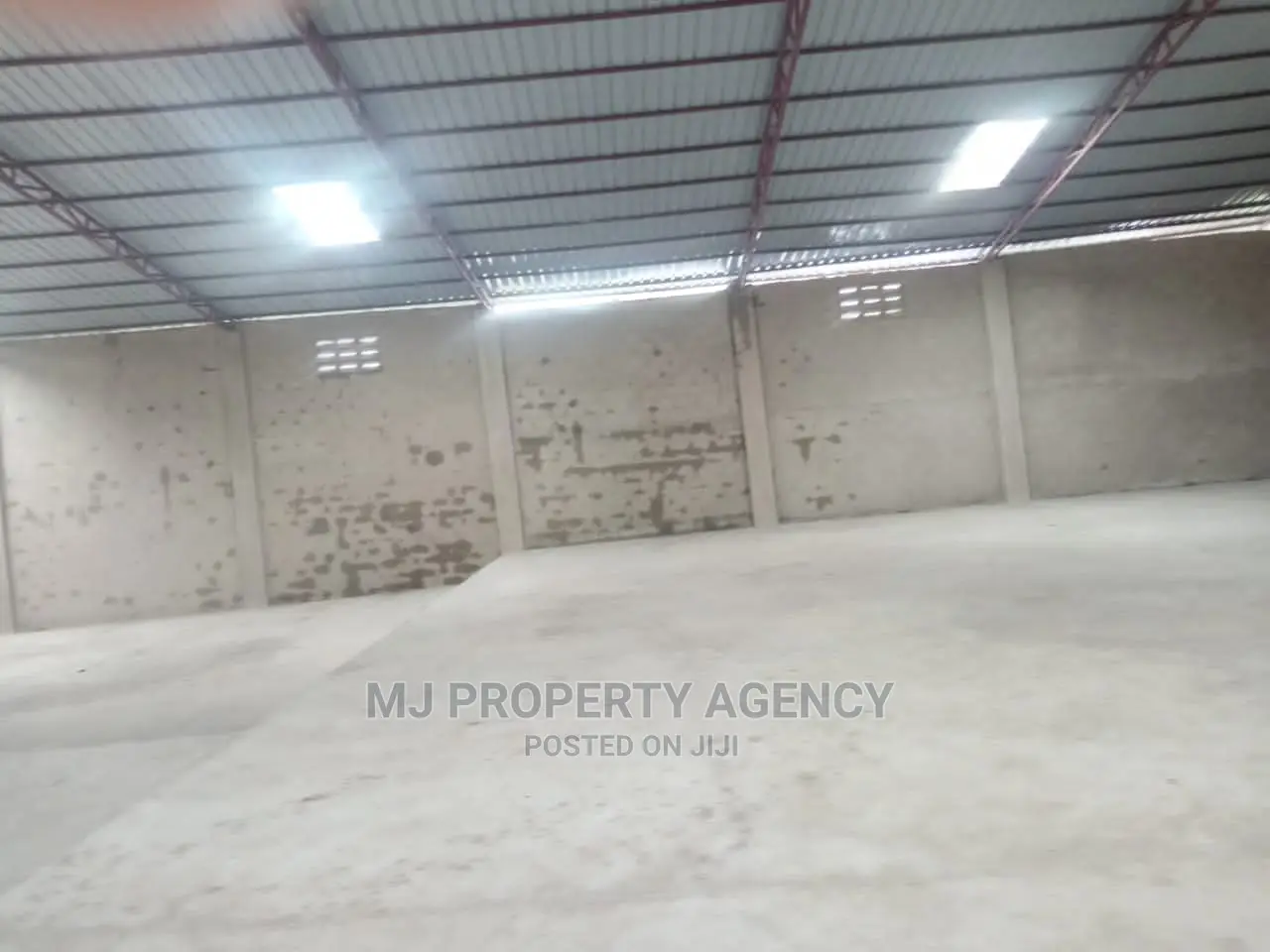 800 SQM Warehouse at North Industrial Area