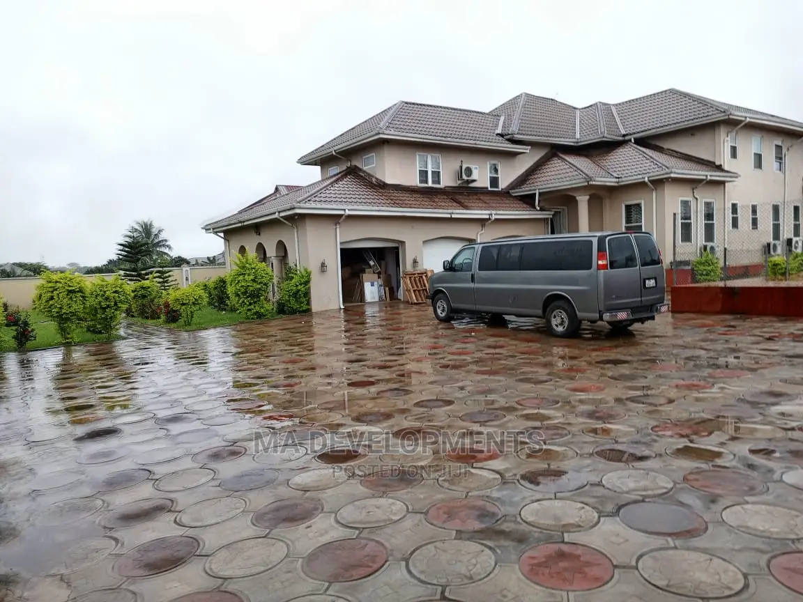 Furnished 9bdrm Villa in Ma Developments, Sunyani Municipal for Sale