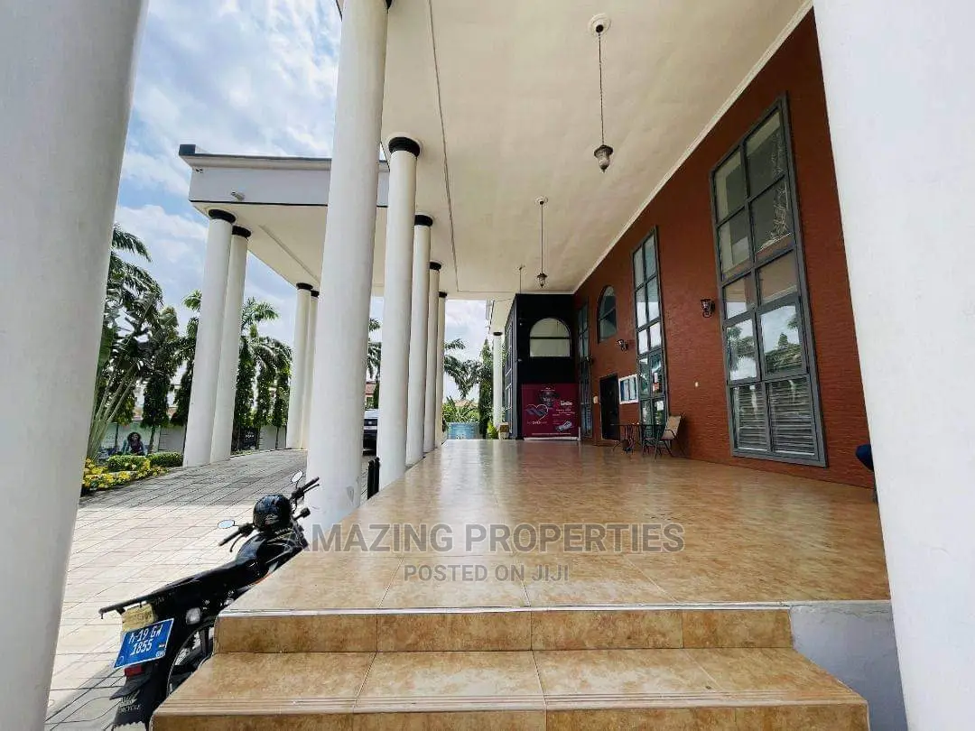 Furnished 8bdrm House in East Legon for Rent