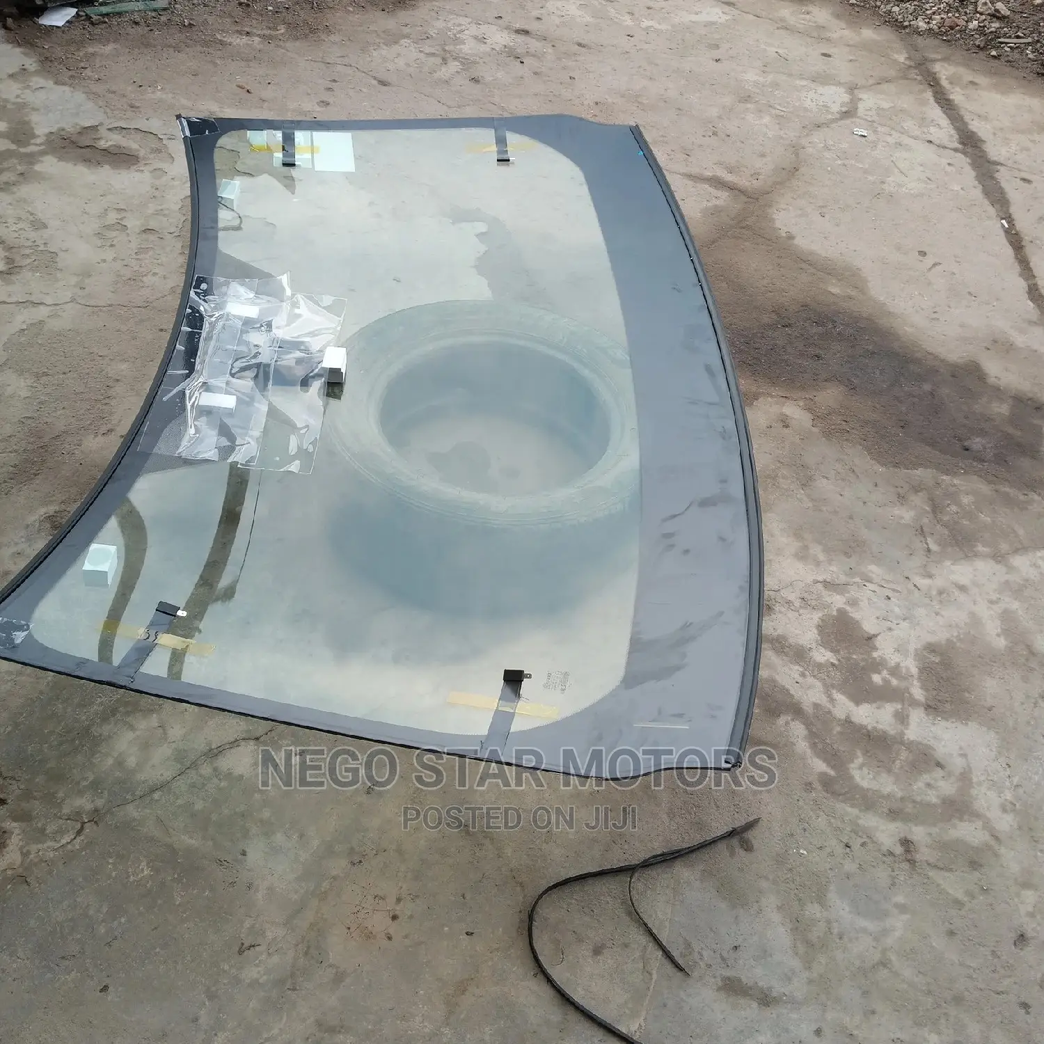 Range Rover Vellar Windscreen