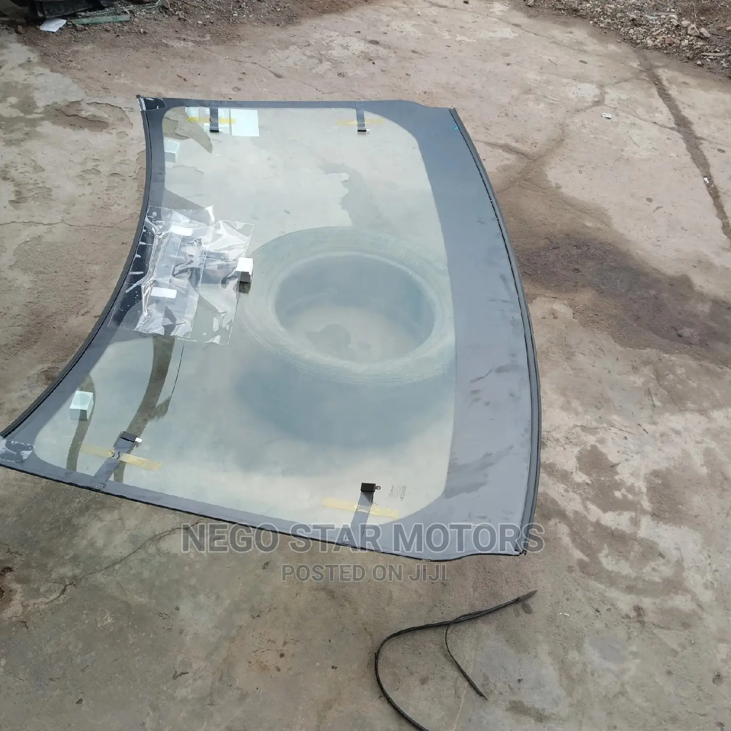 Range Rover Vellar Windscreen