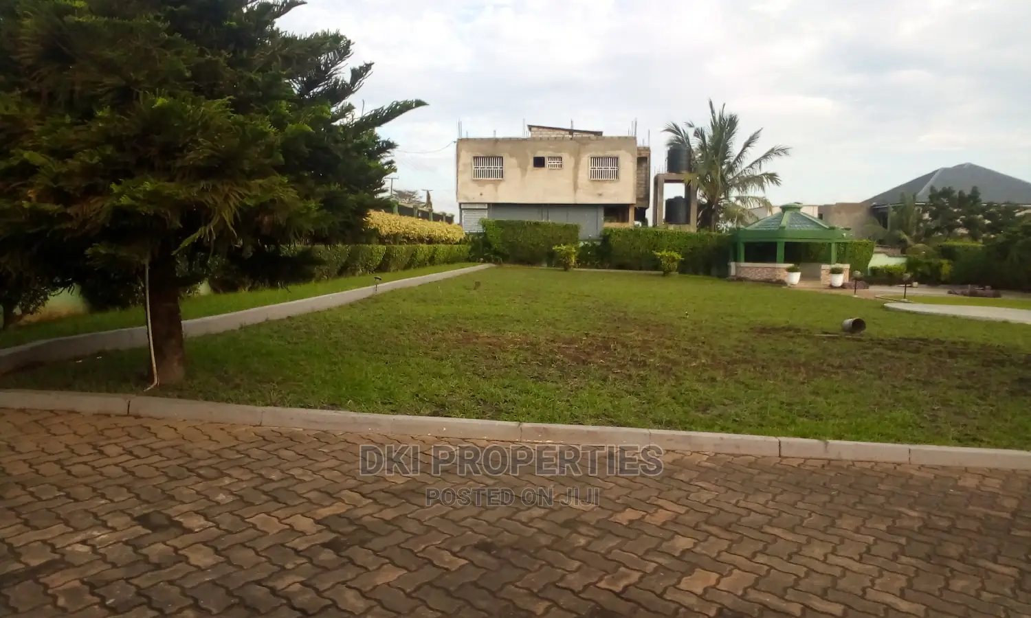 7bdrm Mansion in Dki Properties, Owusu Ansah for sale