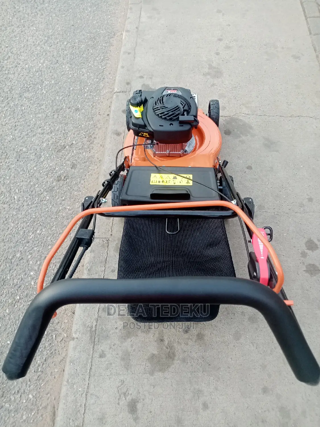 4.5hp U.S.A Briggs and Stratton Lawn Mower 125cc at Caprice
