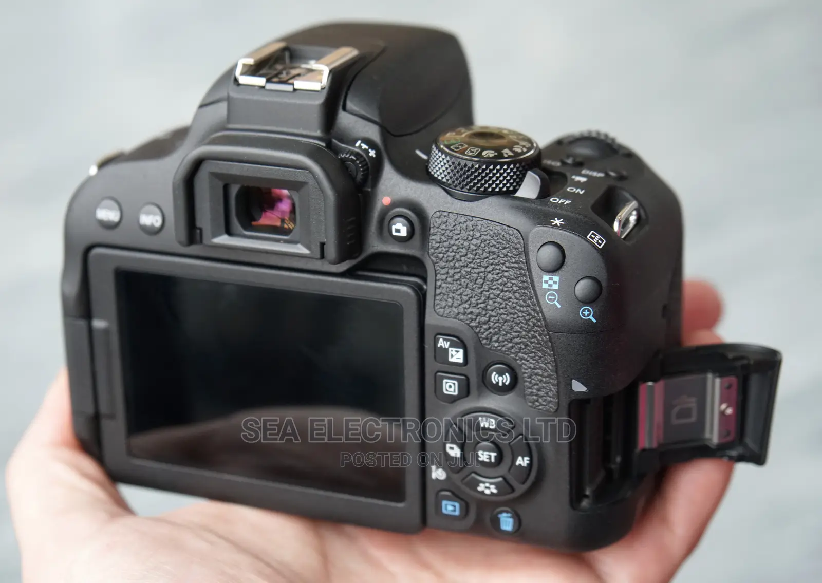 Quality Canon EOS 800D Digital SLR With 18-55 Is STM Lens