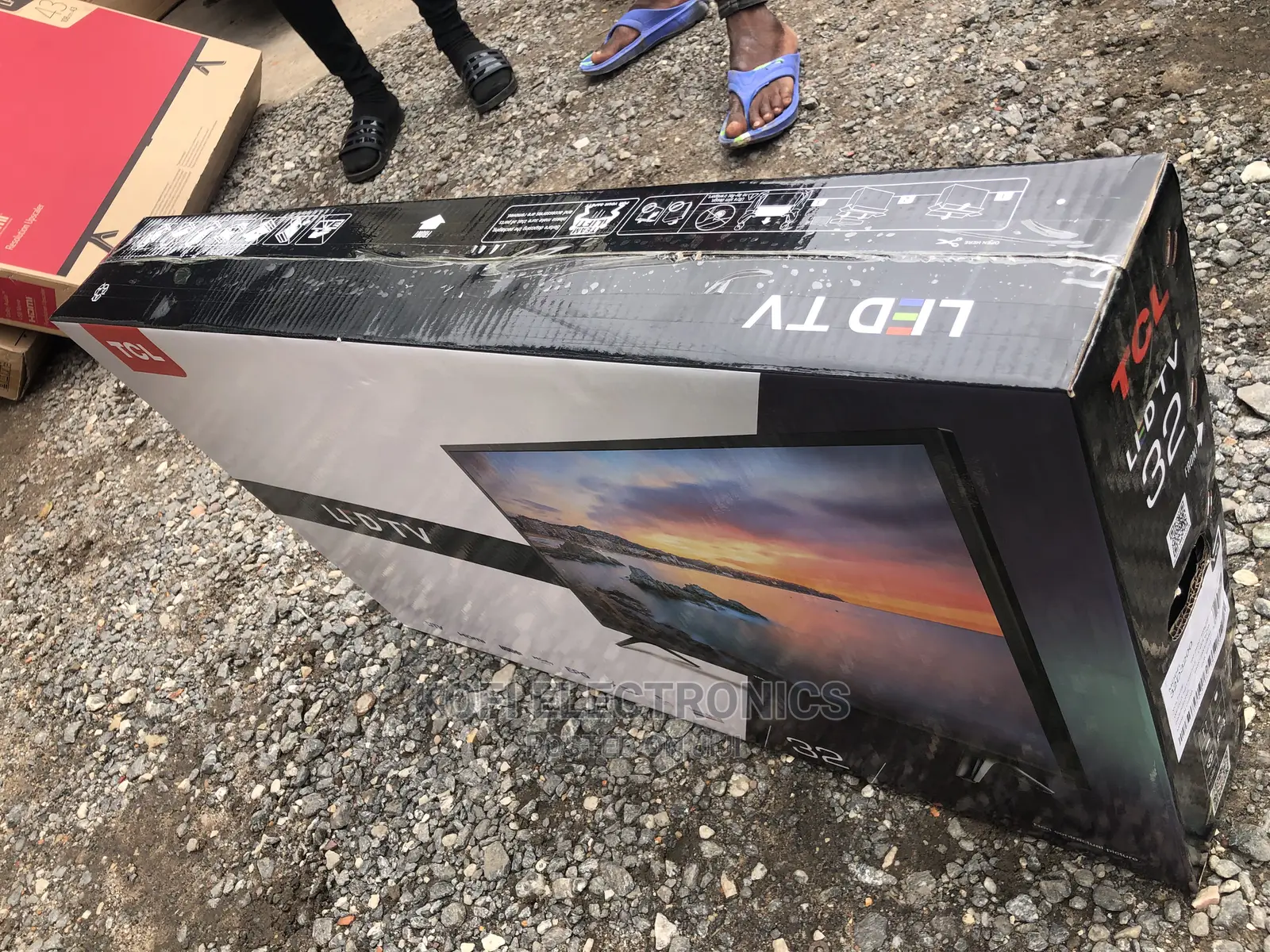 TCL 32 Inches Digital Satellite HD TV