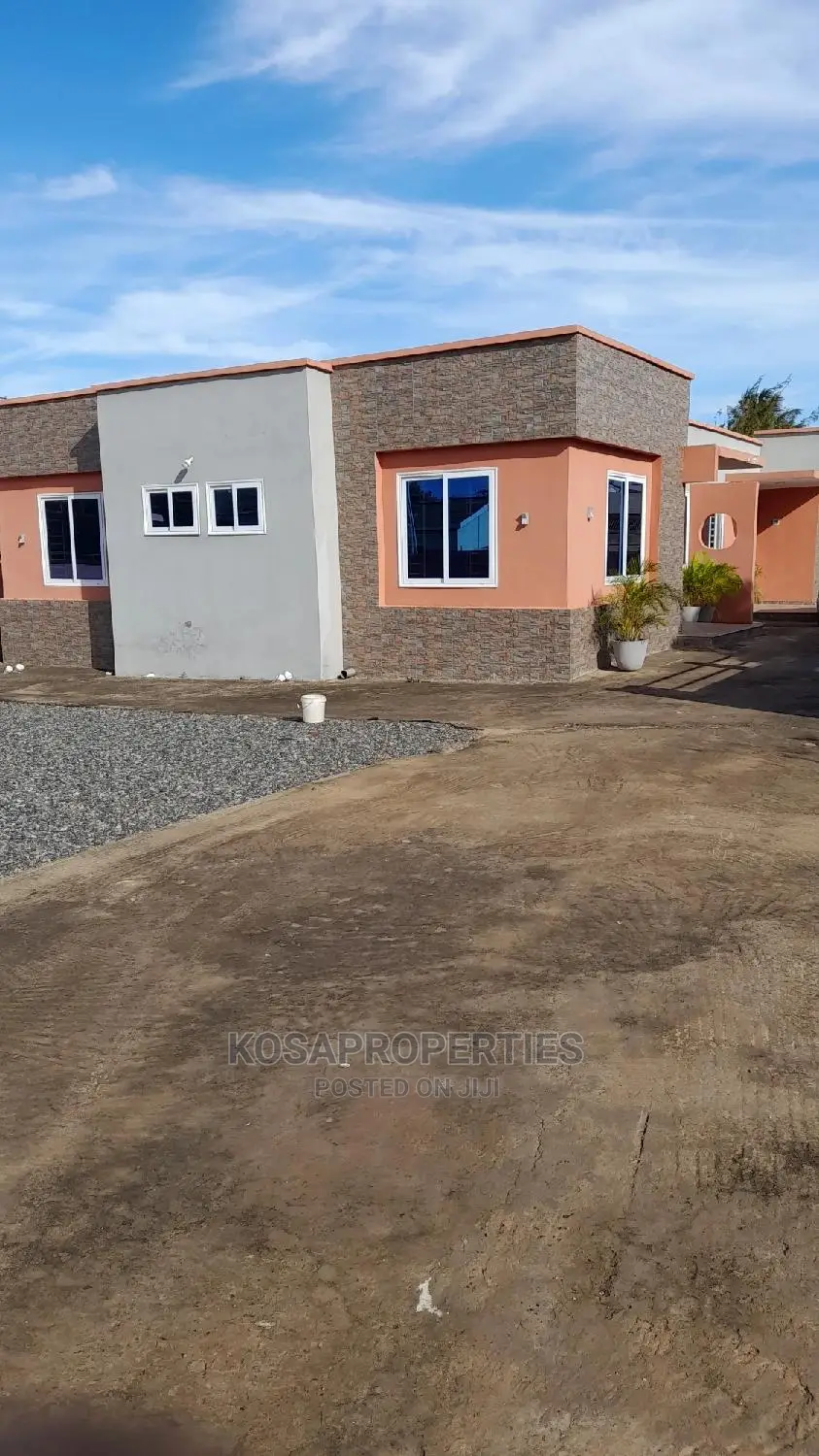 4bdrm House in Nungua Adogonor, Spintex for sale