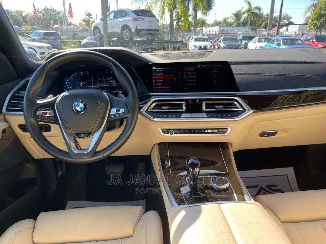 New BMW X5 2022 Gray