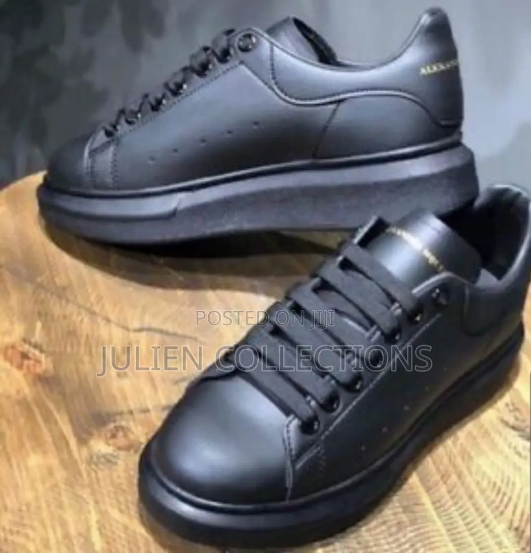 Alexander McQueen All Black