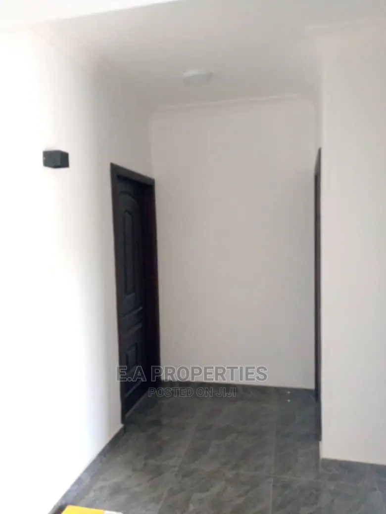 2bdrm Apartment in E a Properties, Frafraha for Rent