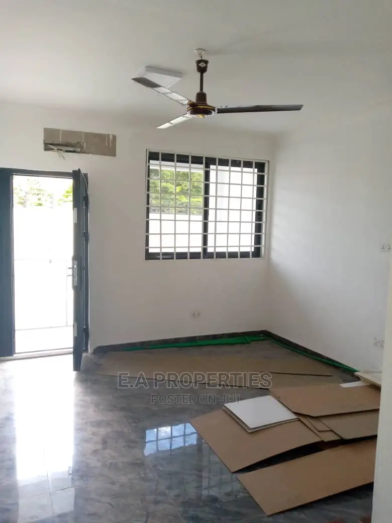 2bdrm Apartment in E a Properties, Frafraha for Rent