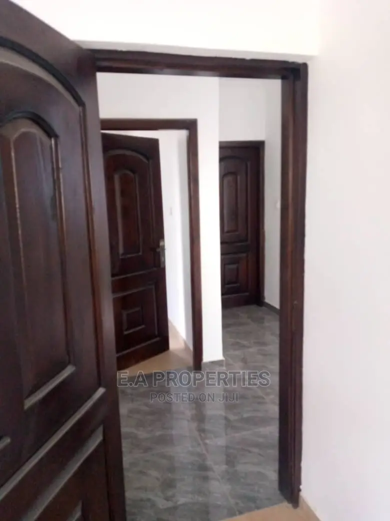 2bdrm Apartment in E a Properties, Frafraha for Rent