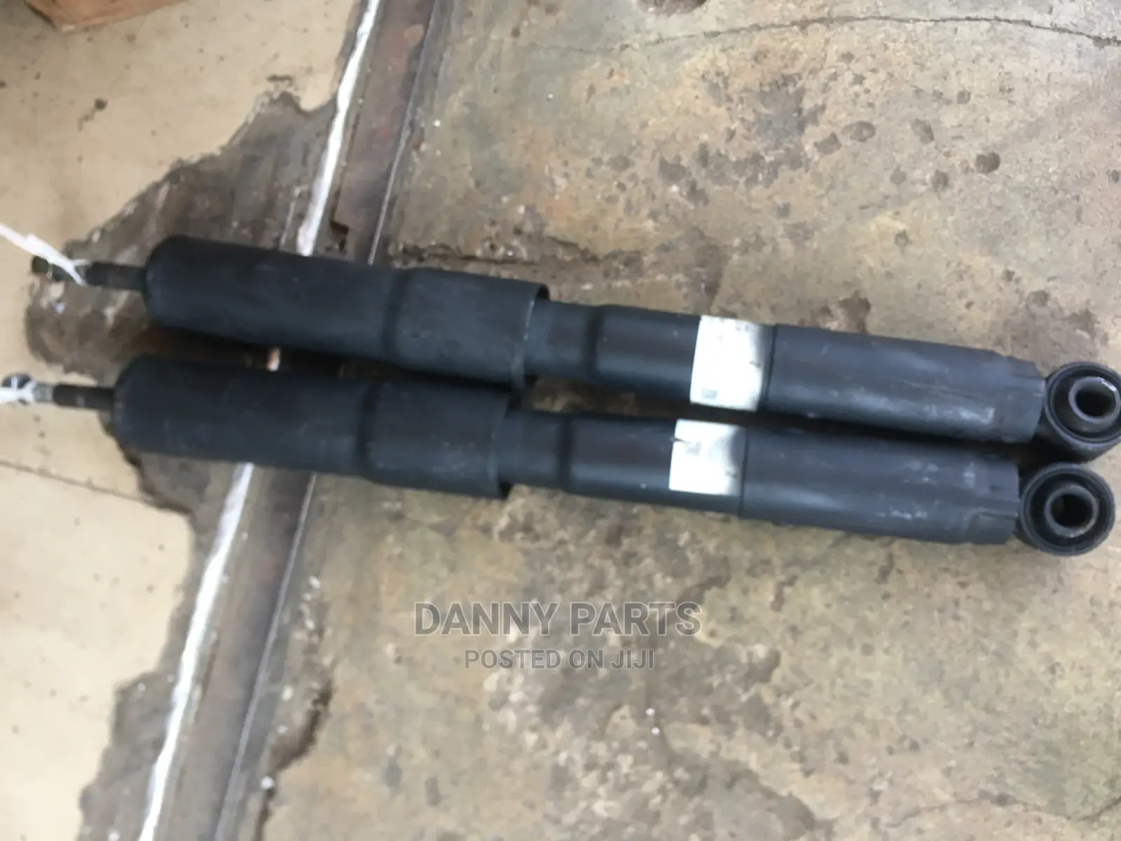 Toyota Sequoia Back Shock Absorbers
