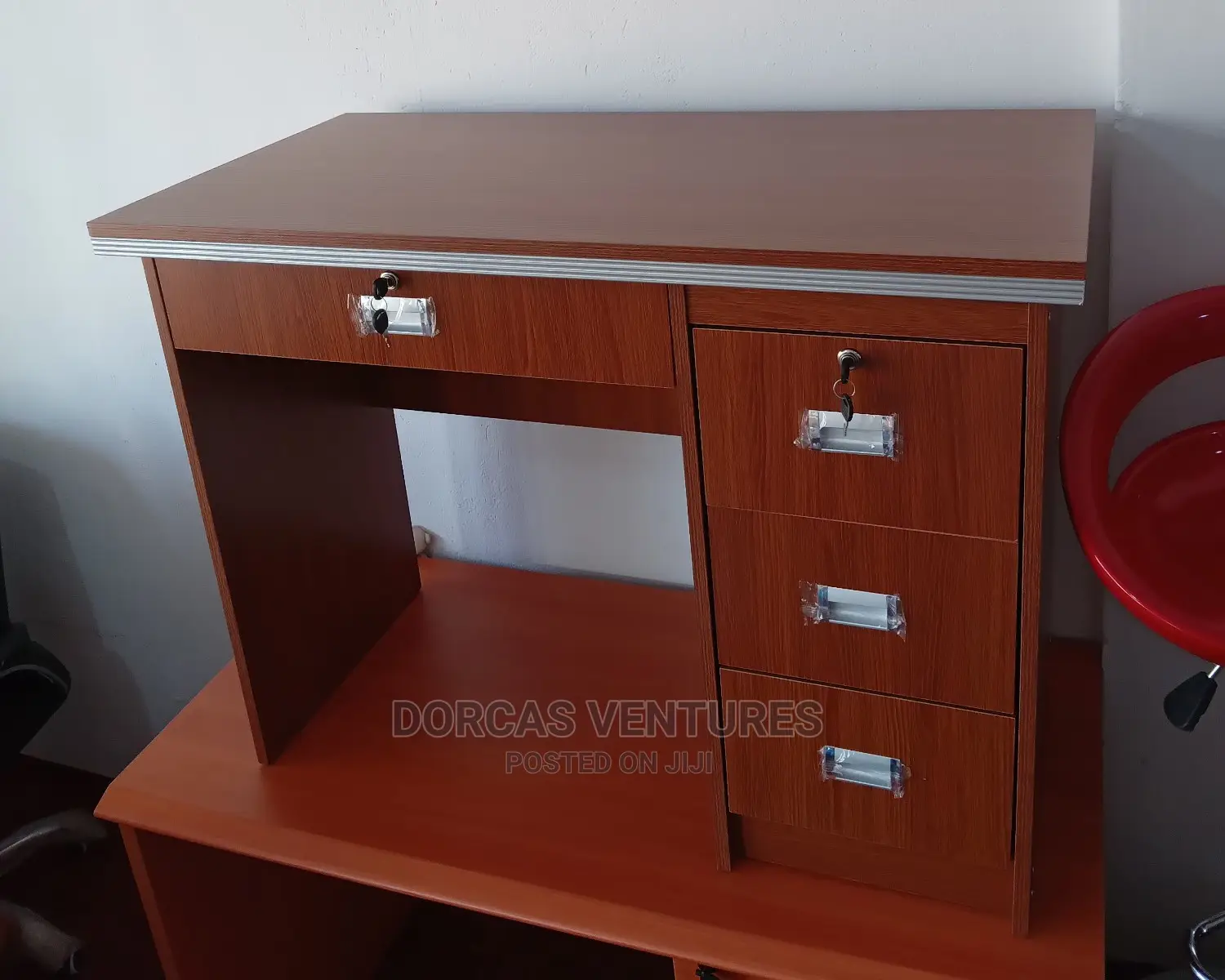 Single Desk