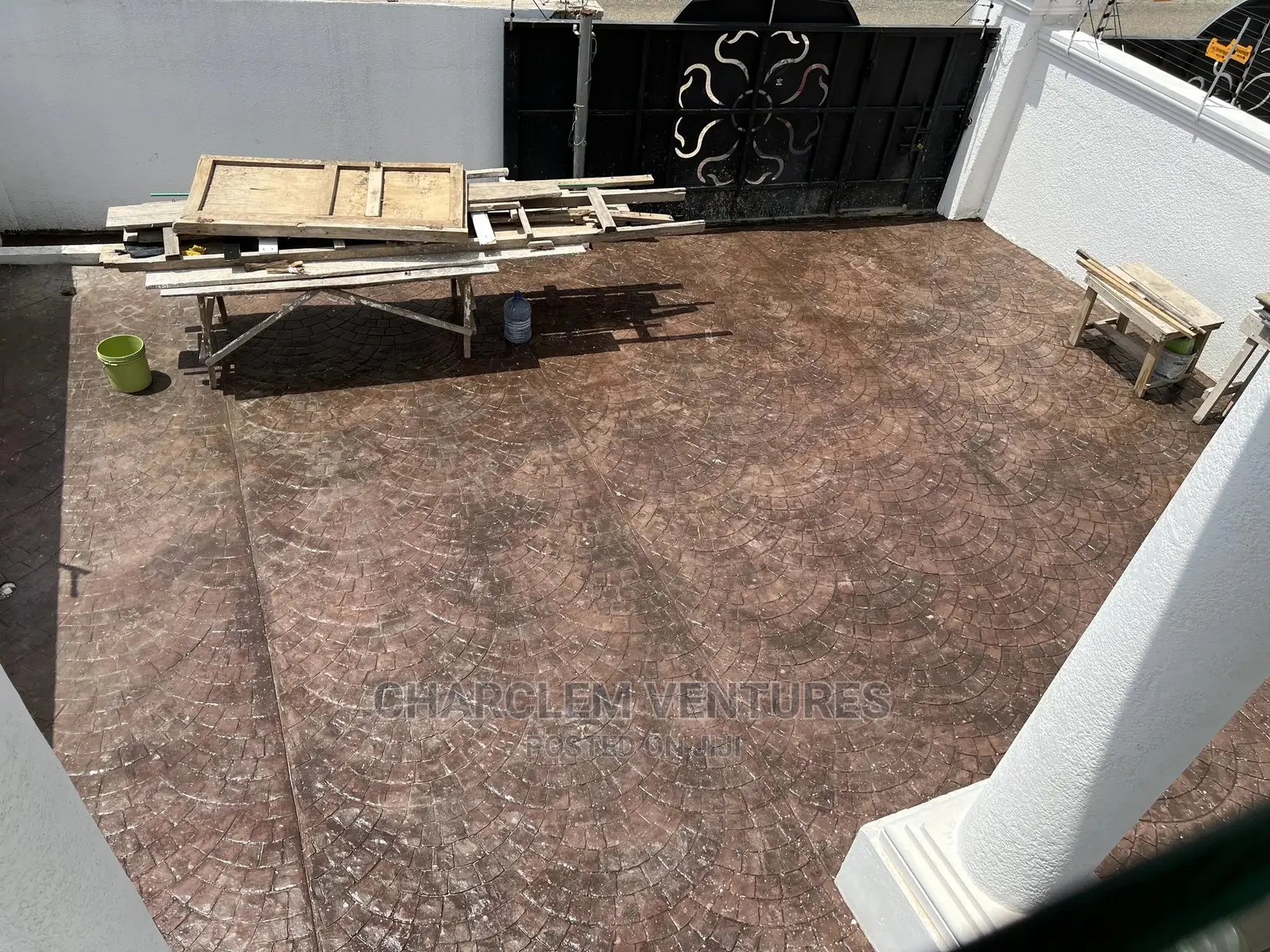 4bdrm Duplex in Accra Metropolitan for Sale