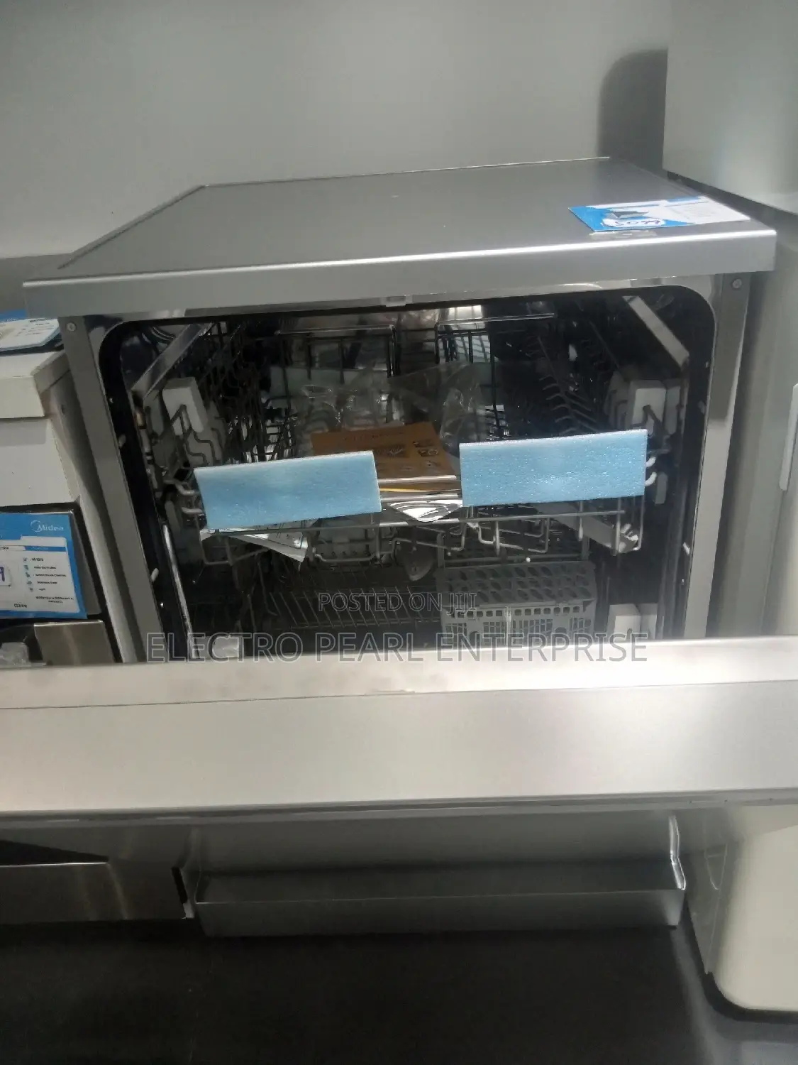 Midea Free Standing Dishwasher
