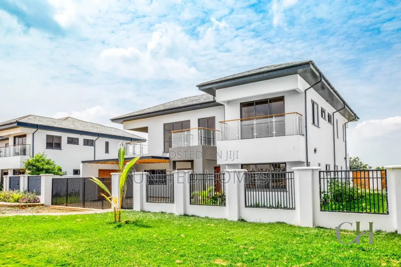 5bdrm House in Spintex for Sale
