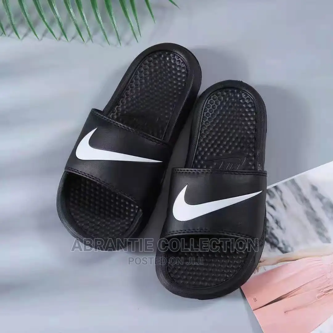 Nike Benassi