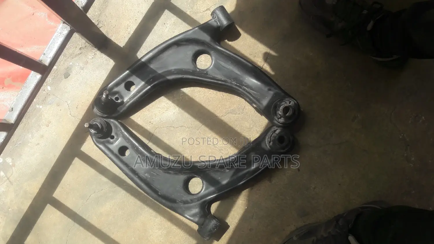 Toyota Vitz Lower Arm Complete