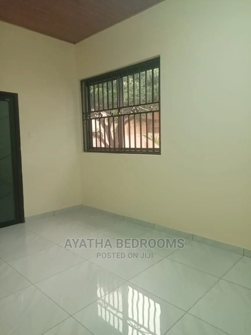 5bdrm House in Ayathar Bedroom, Teshie for Rent