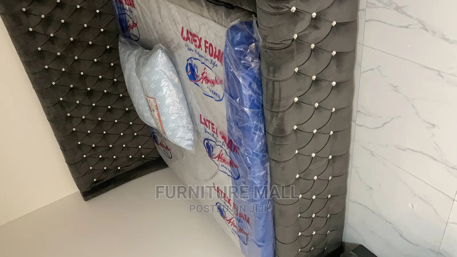 Lovely Kings Bed With Mattress. Family