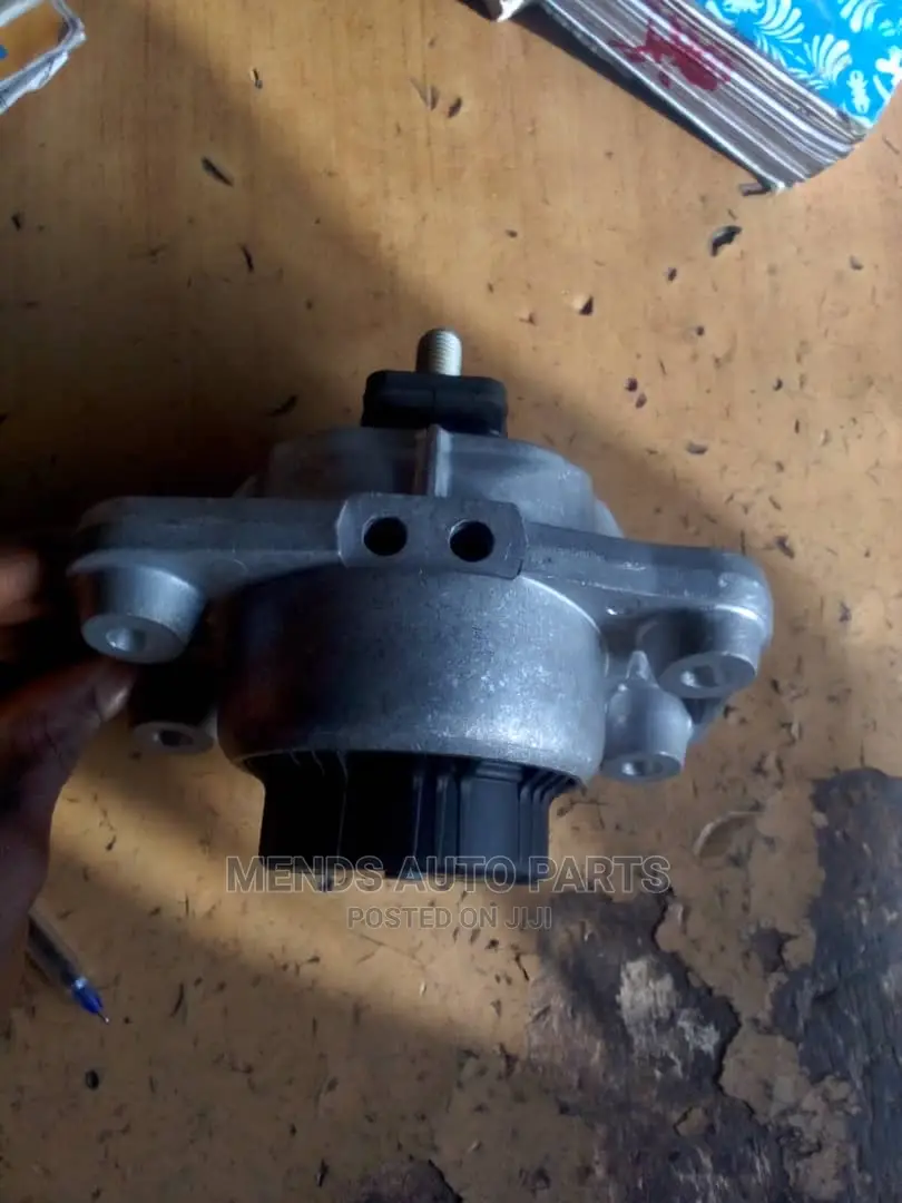 Range Rover 2015 to 2019 Engine Seat Mount Pair