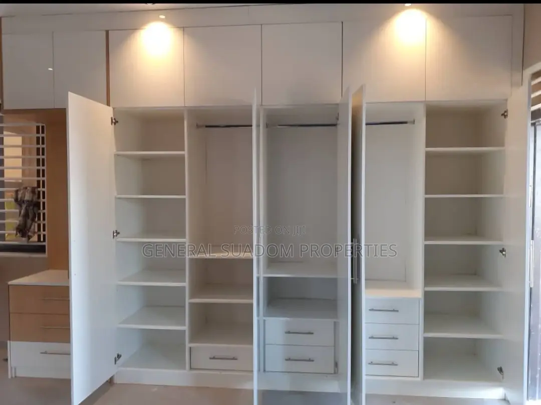 4bdrm House in Suadom Properties, Barrier for Sale
