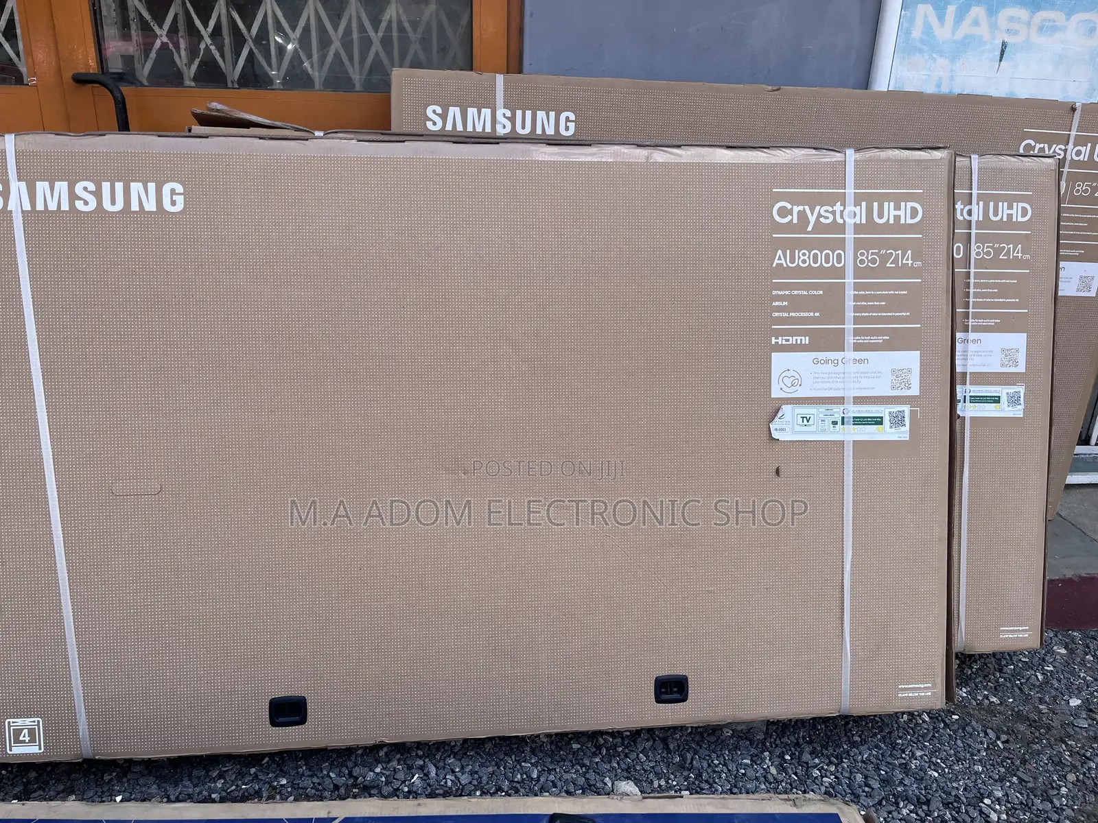 With Smart Samsung Remote 86” Series 8 Samsung Airslim Tv