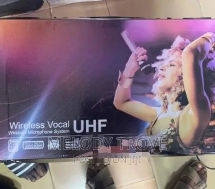 Shure 4-In-1 Wireless Vocal UHF Microphone