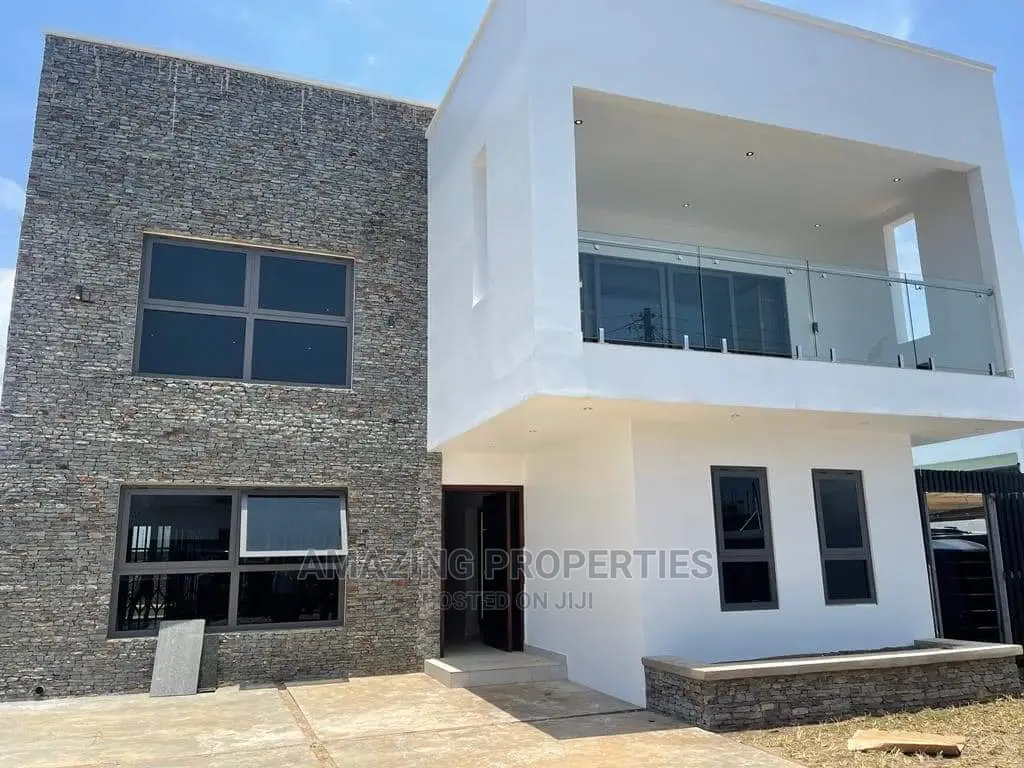 4bdrm House in Airport Residential Area for Sale