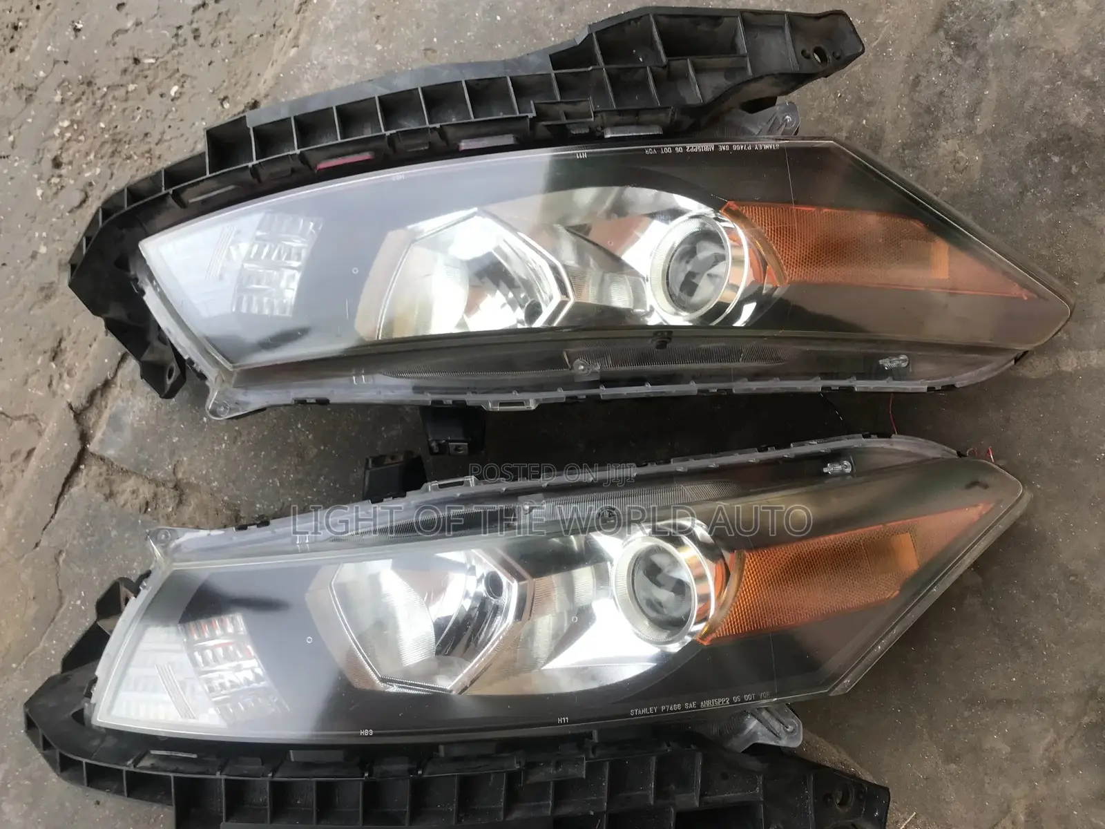 Honda Accord 08 Headlight One Door