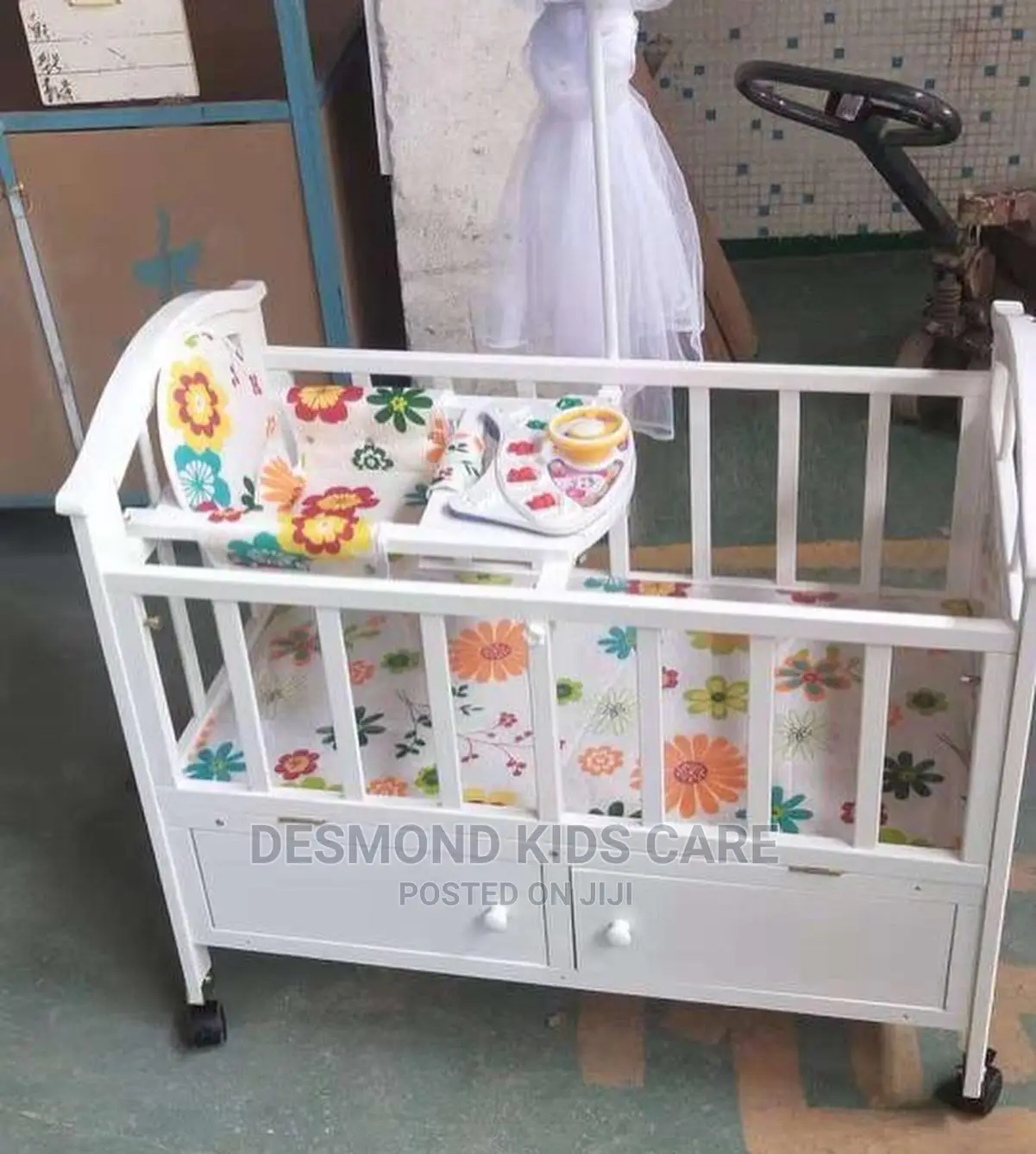 Baby’S Wooden White Cot