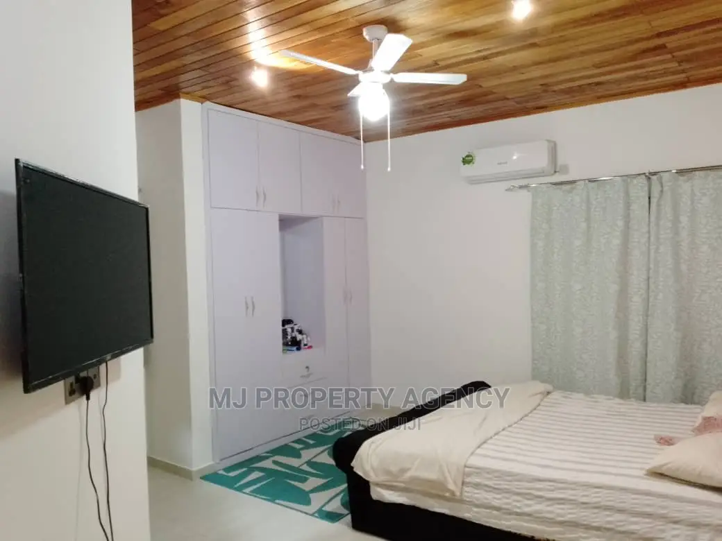 Furnished 3bdrm Apartment in Golf City Tema for Rent
