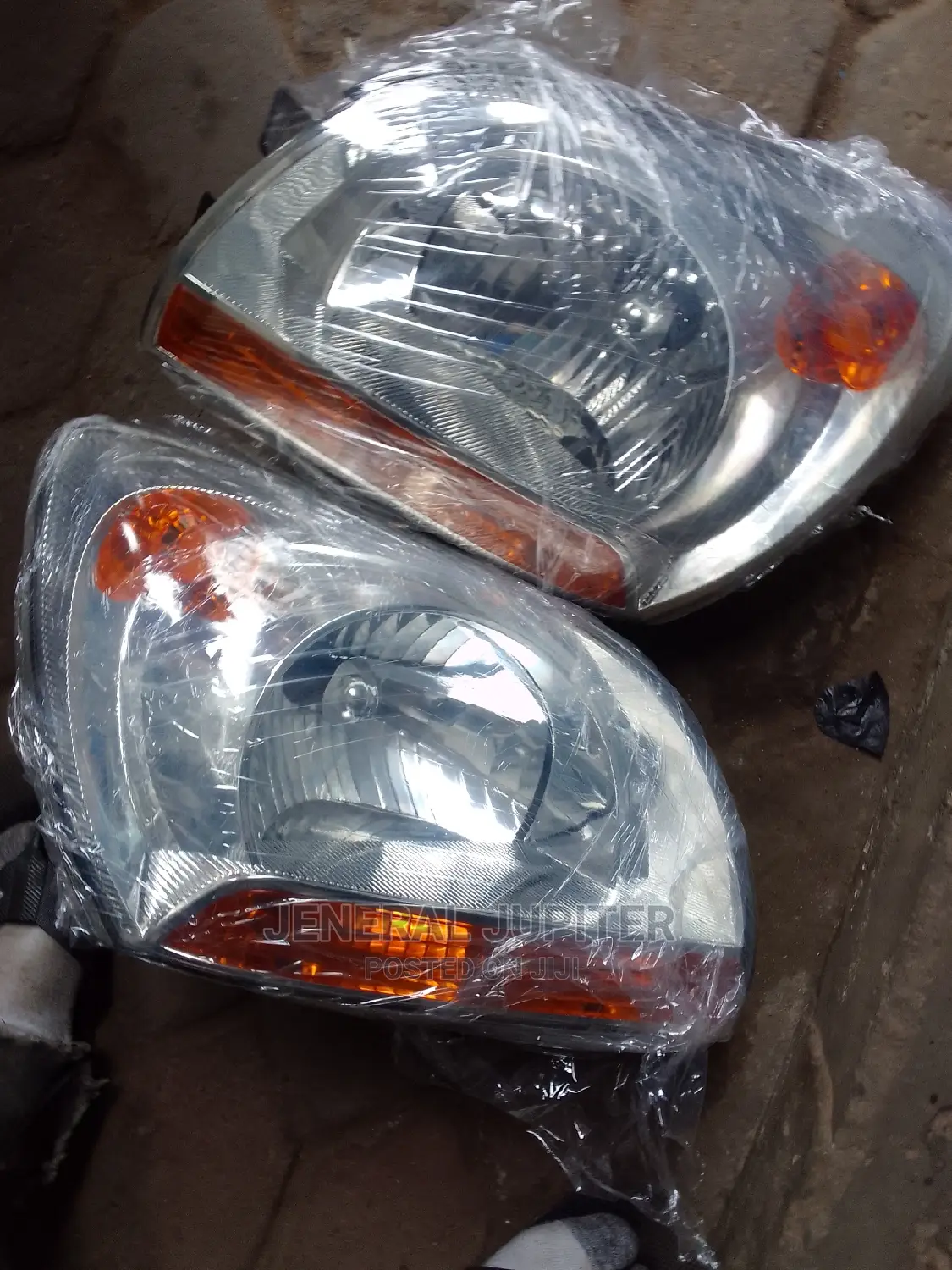 Kia Sportage 2005/8 Headlight Pair.