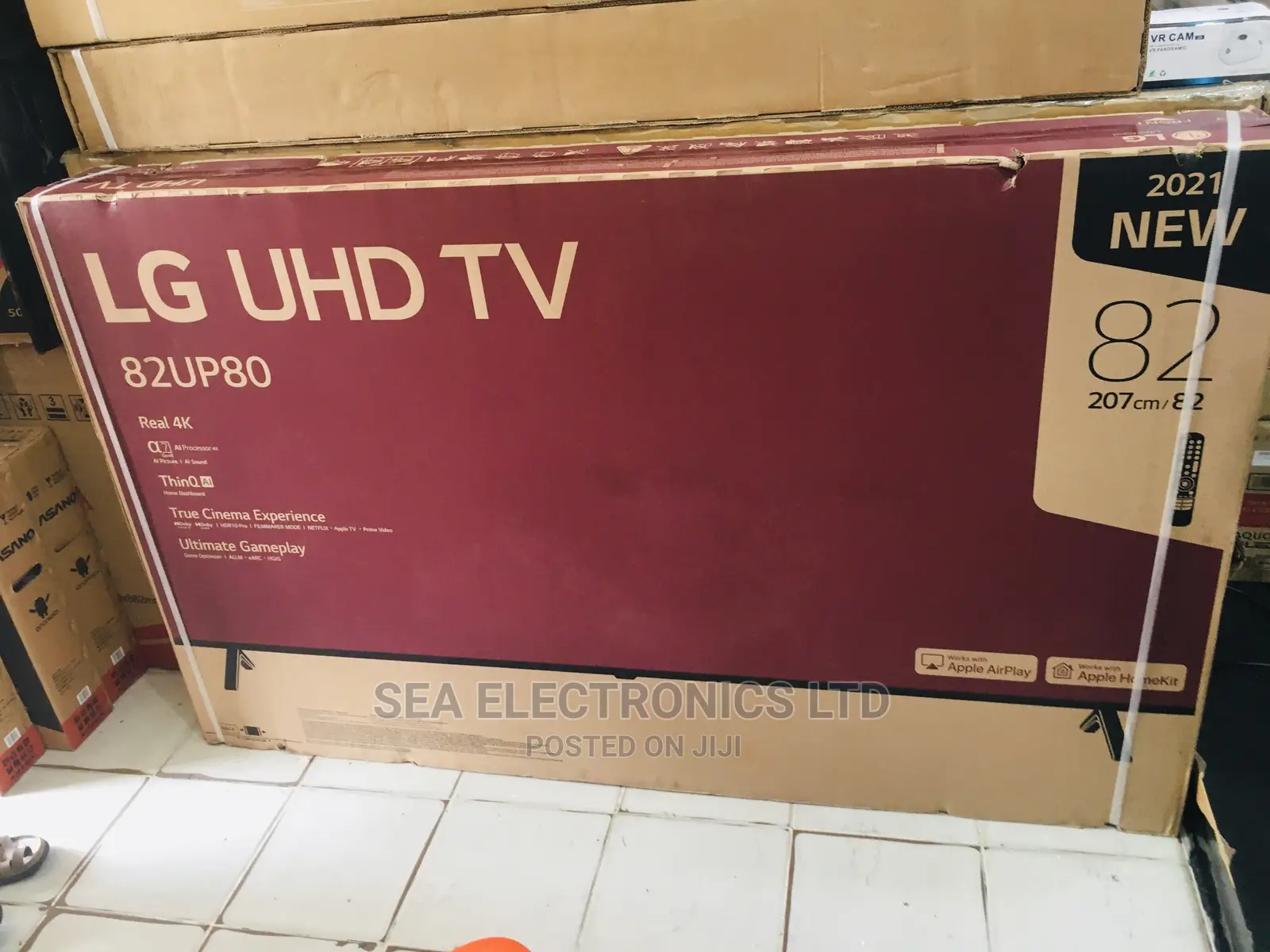 LG Best Smart TV 82 Inch Cinema Screen Design